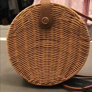 round raffia crossbody bag